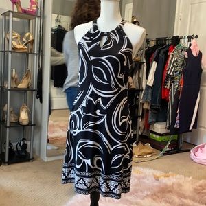 Black n white size small